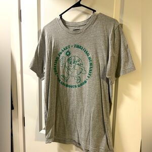 Tom’s t-shirt, unisex large, Grassroots good